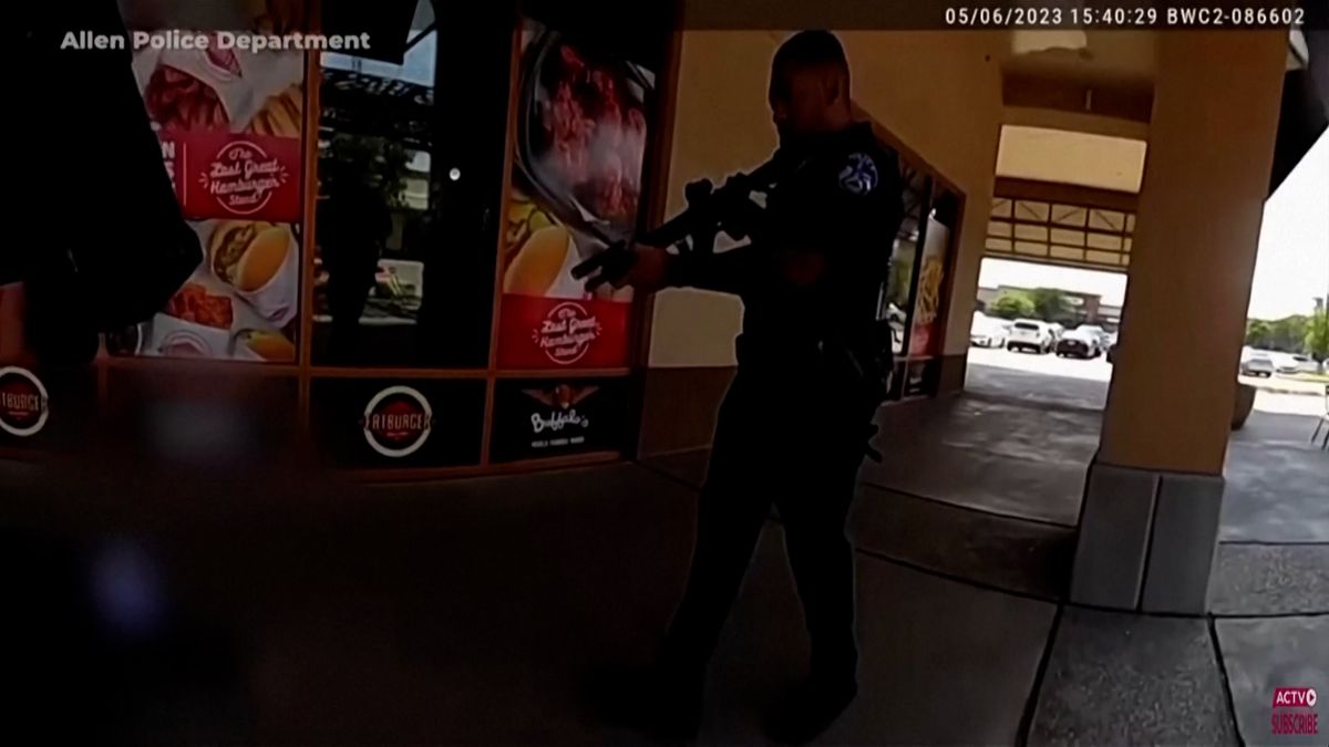 Dostali jsme ho! Policista v Texasu natočil dramatický zásah proti střelci, který zabil osm lidí